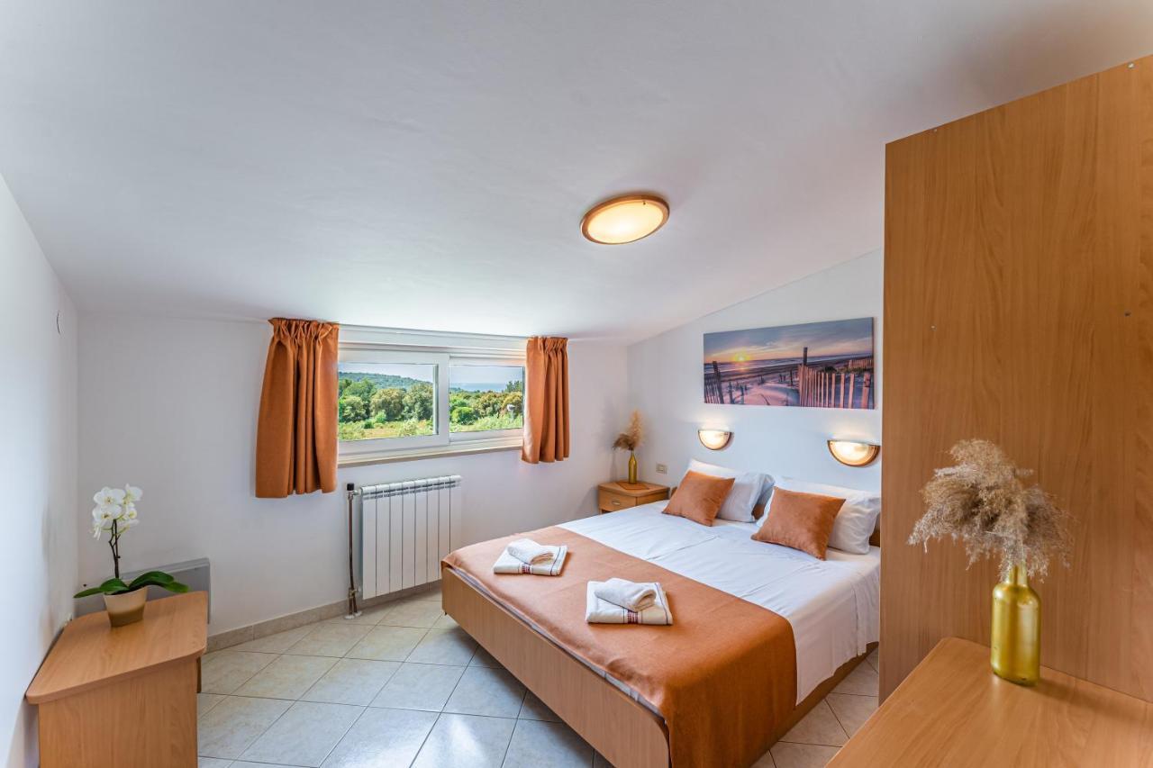 Apartmani Mirela Banjole Exteriér fotografie